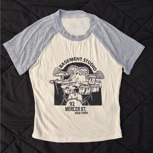 SHEIN Form Fitting Graphic Cropped Tee